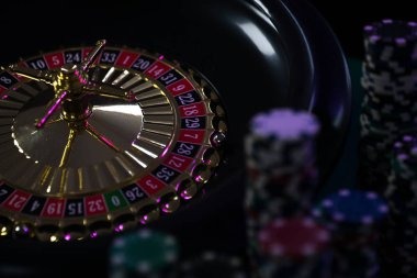 dua toto app interface showing live roulette table